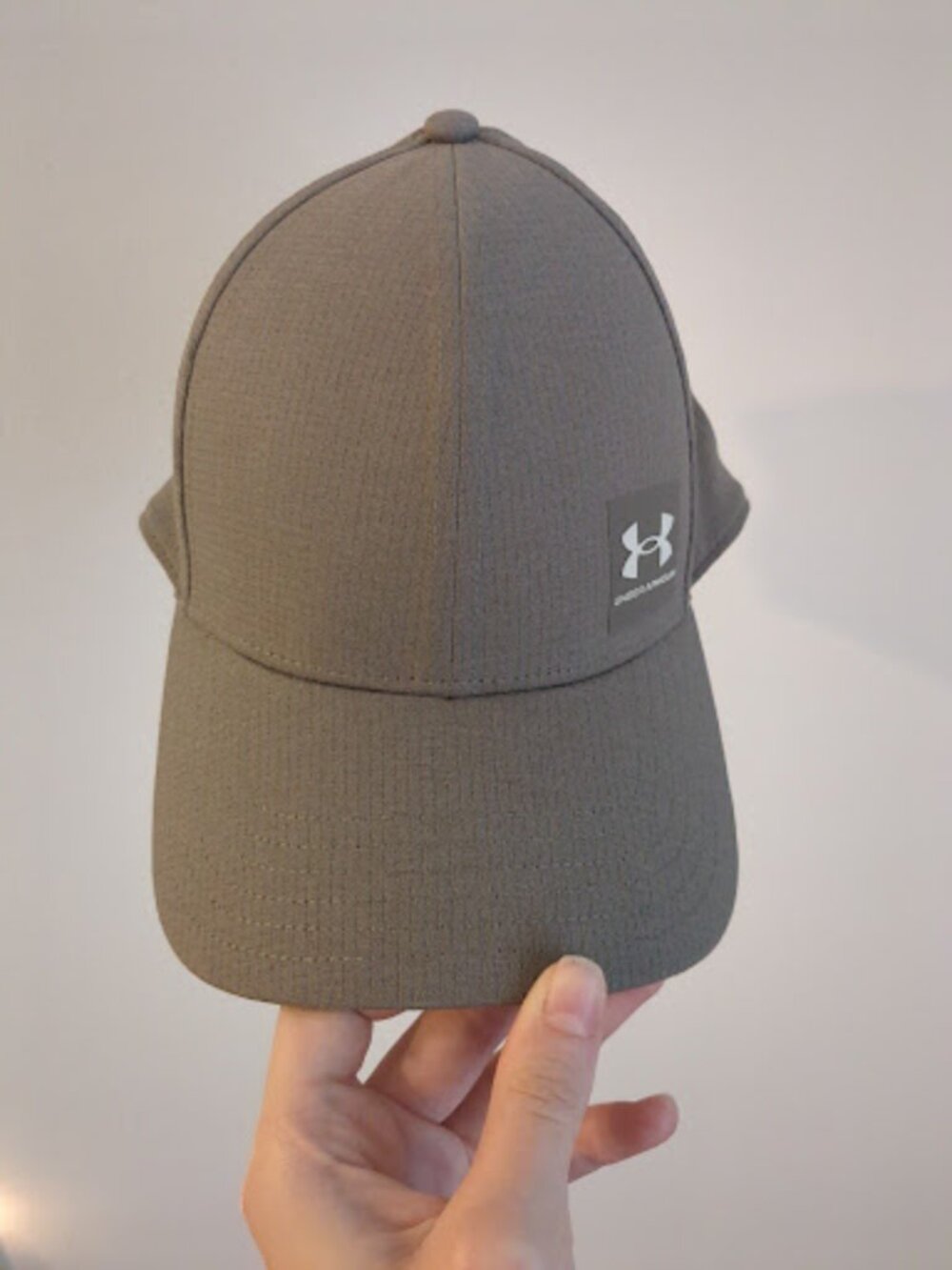 Under Armour Iso-Chill Cooling Hat – Grey Performance Baseball Cap – One Size